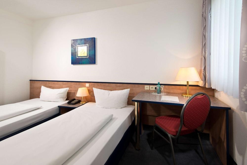 Achat Hotel Monheim Am Rhein Екстер'єр фото